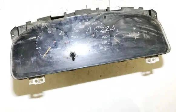 Mazda 626 Speedometer (instrument cluster)