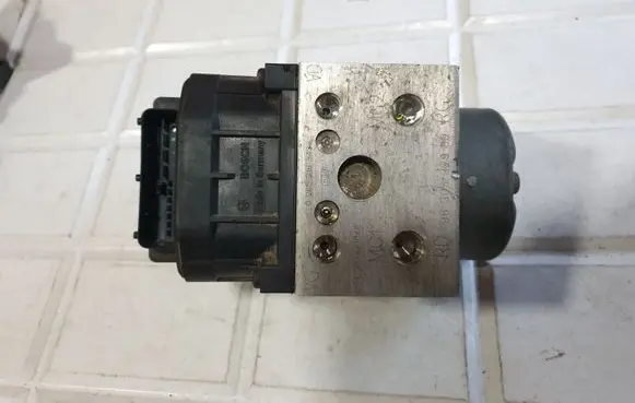 Peugeot 406 ABS Pump 9630532980 0265216543 0273004270