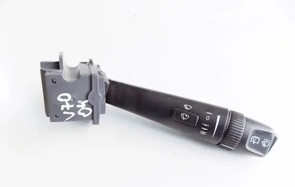 Volvo V70 Wiper control stalk 90669742