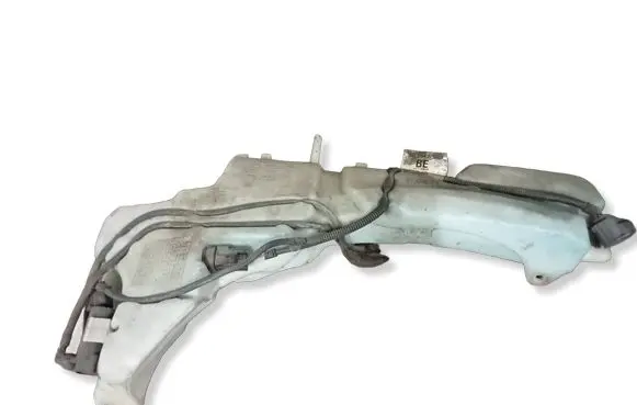 Ford C-MAX I Windshield washer fluid reservoir/tank 3M5113K163