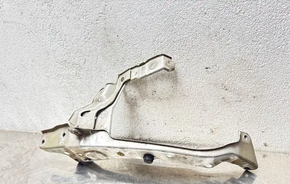 Opel Astra H Headlight/headlamp mounting bracket 13237139