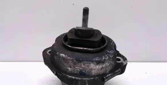 BMW X5 E53 Engine mount bracket 6758444 675844401