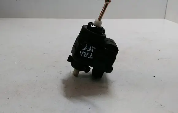 Hyundai Coupe Headlight level adjustment motor 31G56B
