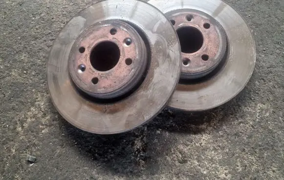Renault Laguna I Front brake disc