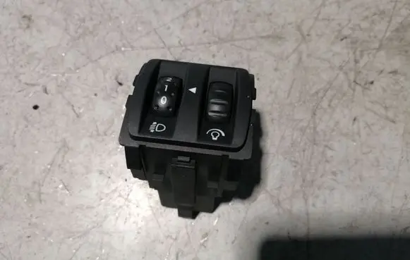 Renault Megane III Headlight level height control switch 251900001RC