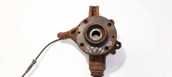 Citroen C4 I Front wheel hub