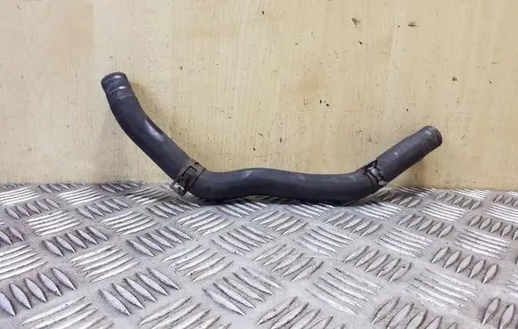 Toyota Avensis T270 Engine coolant pipe/hose