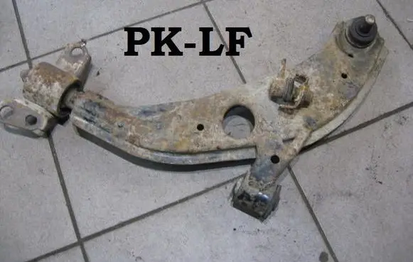 Mazda 626 Front lower control arm/wishbone 41983851