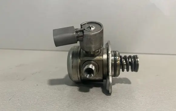 BMW 3 GT F34 Fuel injection high pressure pump 0261520131