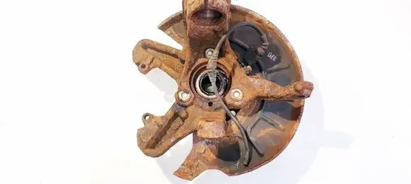 Volkswagen Golf V Front wheel hub