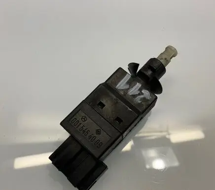 Mercedes-Benz E W211 Brake pedal sensor switch 0015454009 A0015454009