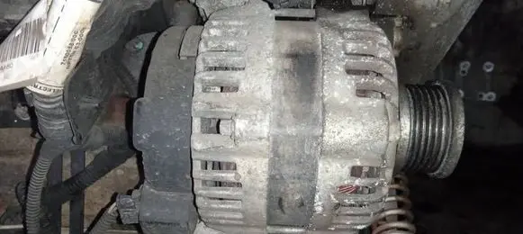 Opel Astra J Generator/alternator 13500582