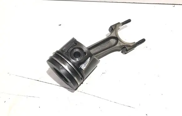 Peugeot 308 Piston with connecting rod P813