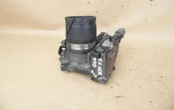 Toyota Corolla Verso E121 Throttle valve 8967221020