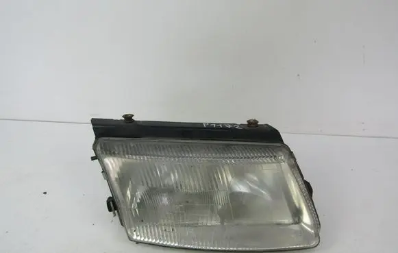 Volkswagen PASSAT B5 Headlight/headlamp 