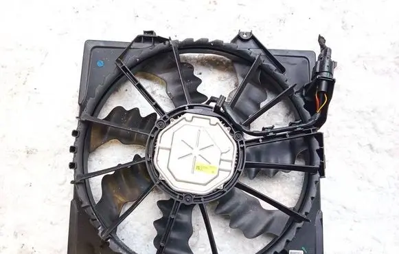 Hyundai Tucson IV NX4 Radiator cooling fan shroud 25304N7071