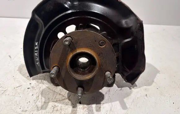 Toyota Auris E180 Front wheel hub R979 562979 1510311