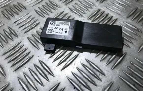 Opel Insignia A Other control units/modules 13583333 f00hj00890