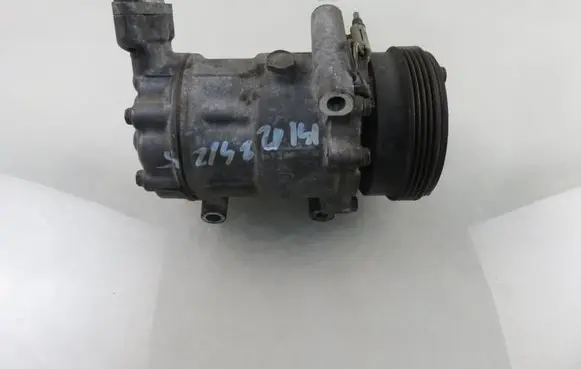 Renault Clio II Air conditioning (A/C) compressor (pump) 8200037058