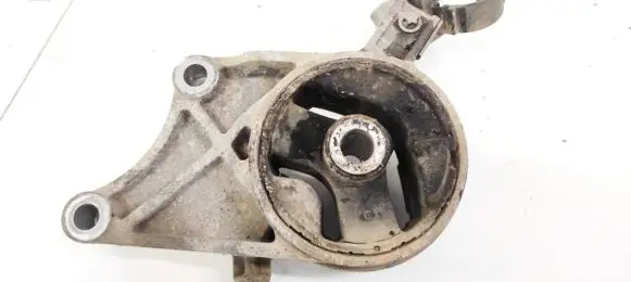 Opel Signum Engine mount bracket