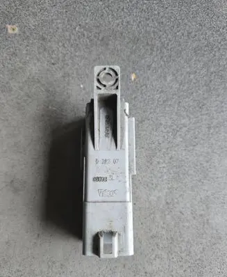 Mercedes-Benz Sprinter W906 Coolant fan relay 88098 D28207