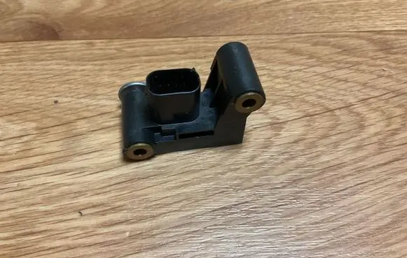 BMW 5 E60 E61 Airbag deployment crash/impact sensor 6977398 04E5725E 110709