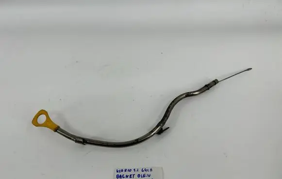 KIA Rio Oil level dip stick