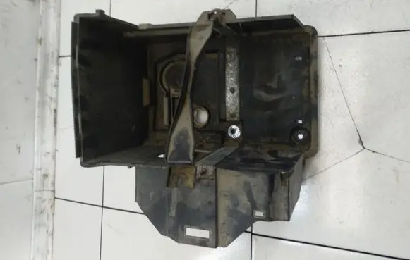 Ford Focus Battery box tray 3M5110723