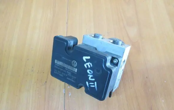 Seat Leon (1P) ABS Pump 1K0907379P 1K0614117J 10097003153