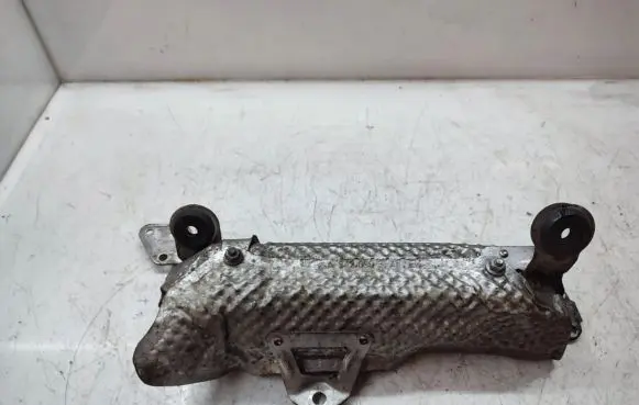 Mercedes-Benz E W212 Heat shield in engine bay A6420903141
