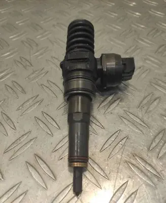Audi A4 S4 B7 8E 8H Fuel injector 038130073BP