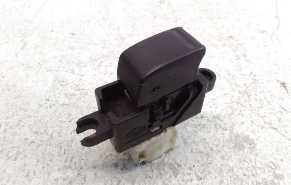 Nissan Almera Tino Electric window control switch