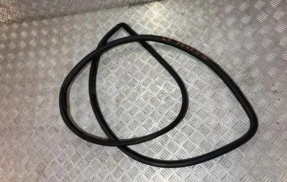 Toyota Prius (XW50) Front door rubber seal PK16107