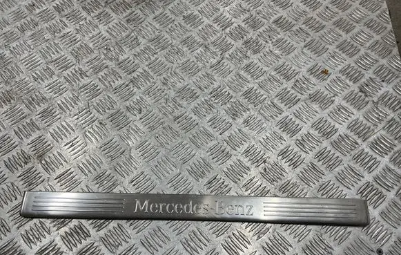 Mercedes-Benz CLS C218 X218 Front sill trim cover A2126860936