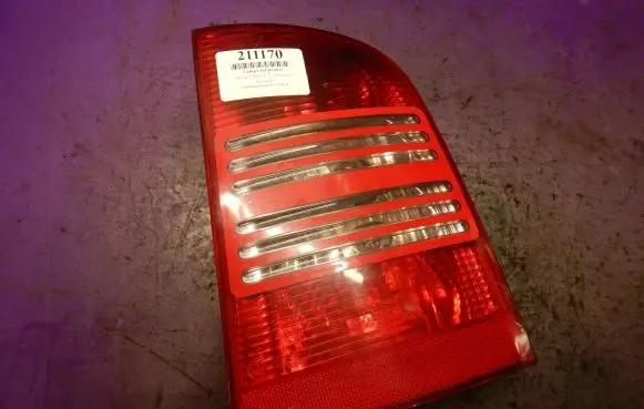 Skoda Octavia Mk1 (1U) Rear/tail lights 16U9945096