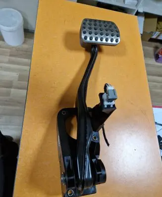 Mercedes-Benz B W246 W242 Brake pedal A2462900019