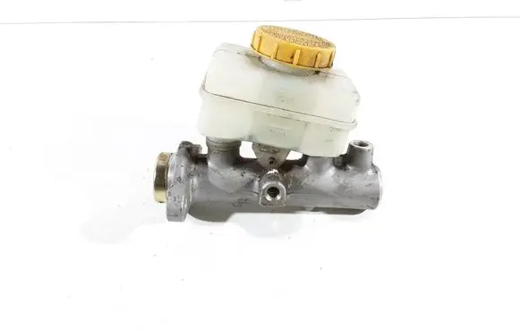 Master brake cylinder