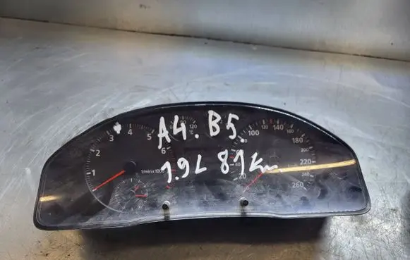 Audi A4 S4 B5 8D Speedometer (instrument cluster) 88311225