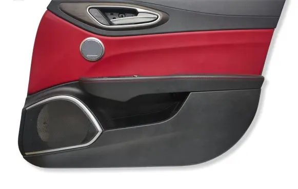 Alfa Romeo Giulia Front door card panel trim 