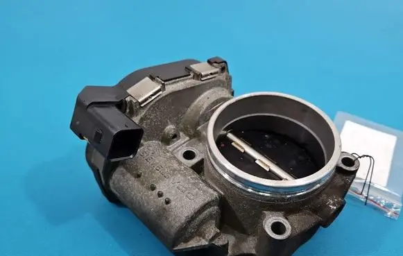 BMW 1 E81 E87 Throttle body valve 7561066 IMPRK1589895