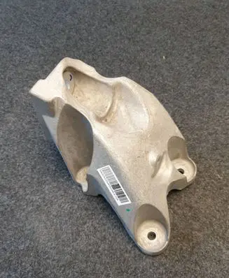 Chevrolet Camaro Engine mounting bracket 23104516