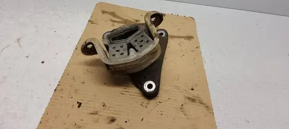 Volkswagen Transporter - Caravelle T5 Gearbox mount 7H0399151H