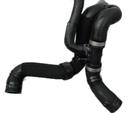 Volkswagen Golf VI Engine coolant pipe/hose 