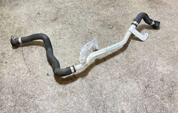 BMW 3 G20 G21 Engine coolant pipe/hose 8852070