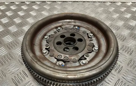 Volkswagen PASSAT B8 Flywheel