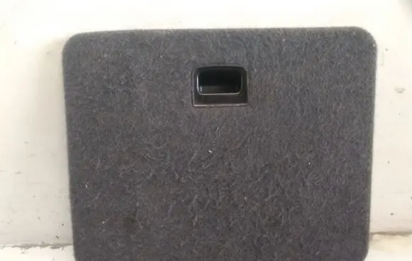Trunk/boot lower side trim panel