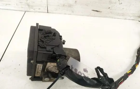 Nissan Primera ABS Pump 0265800334 39027B0247
