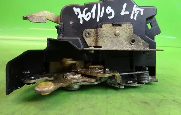 BMW 7 E32 Rear door lock