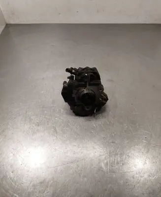 Volvo XC90 Fuel injection high pressure pump 8689590 0445010043 003663
