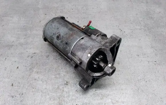 Renault Master II Starter motor 8200634602VALEO